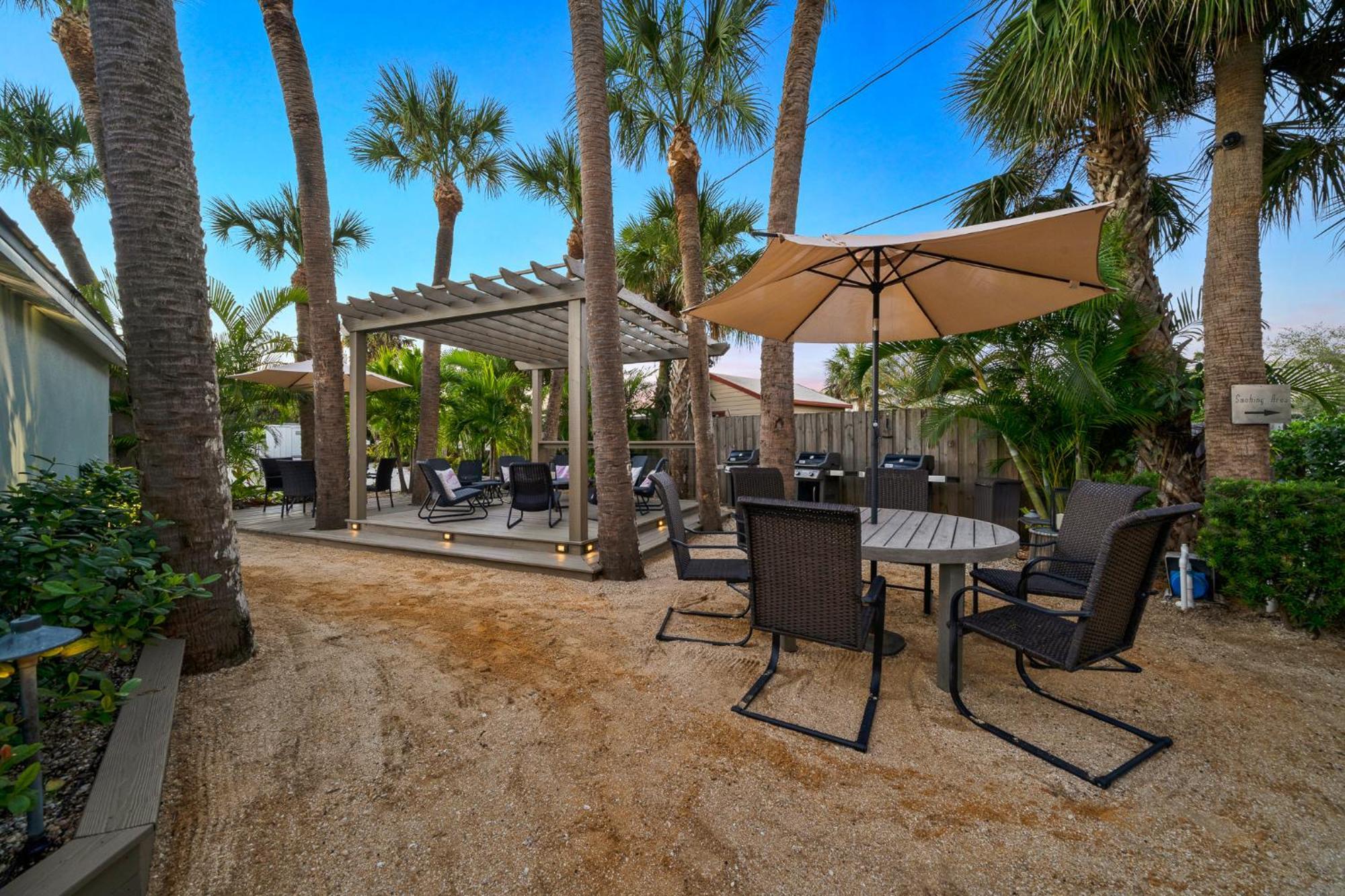 Boutique Vacation Rental Complex At Beach Какао-Бич Экстерьер фото