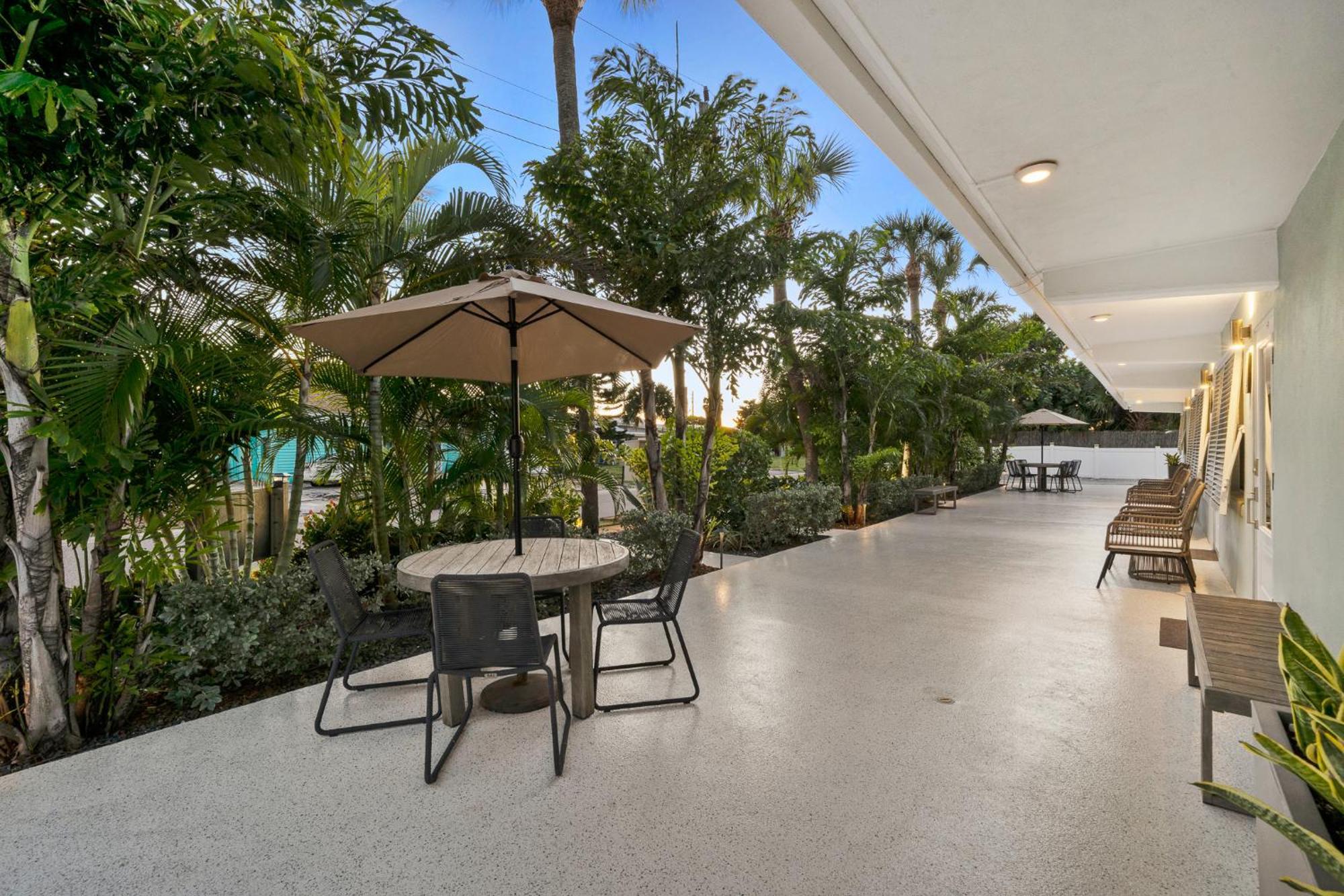 Boutique Vacation Rental Complex At Beach Какао-Бич Экстерьер фото
